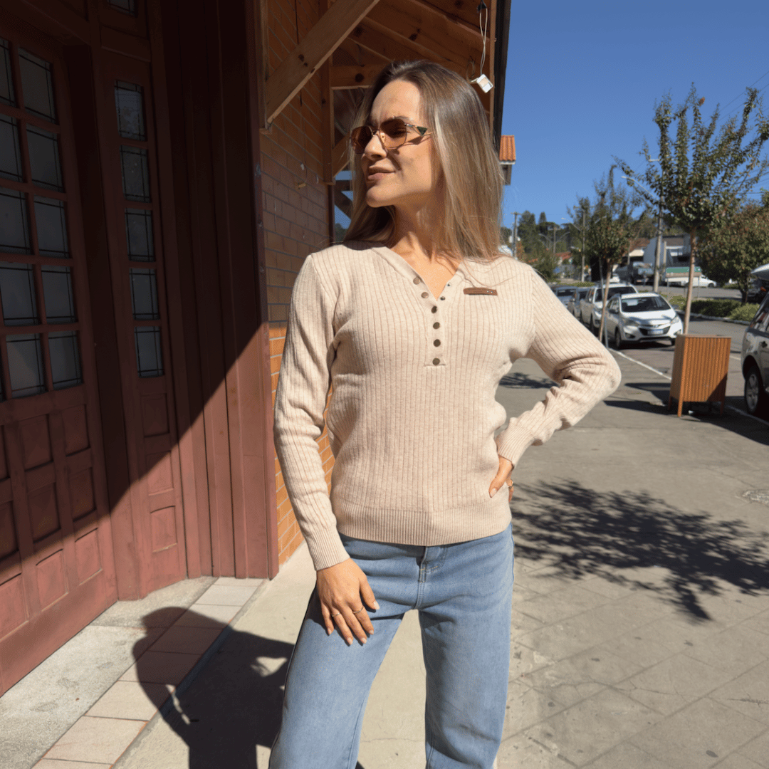 Suéter Feminino com Botões Peluciado Charlotte