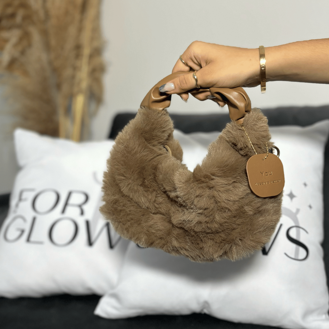 Bolsa Feminina Peluciada