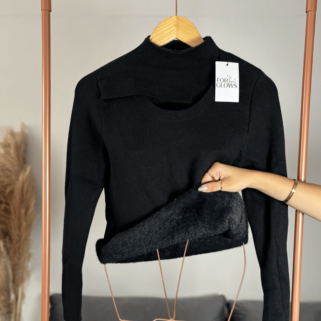 Suéter Feminino Peluciado Decote Assimétrico