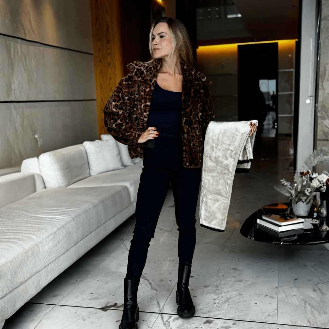 Calça Jeans Feminina Montaria Peluciada