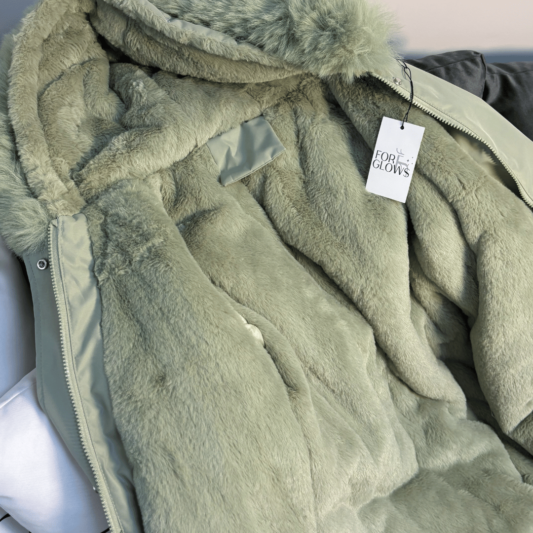 Moletom Feminino Trench Peluciado com Capuz