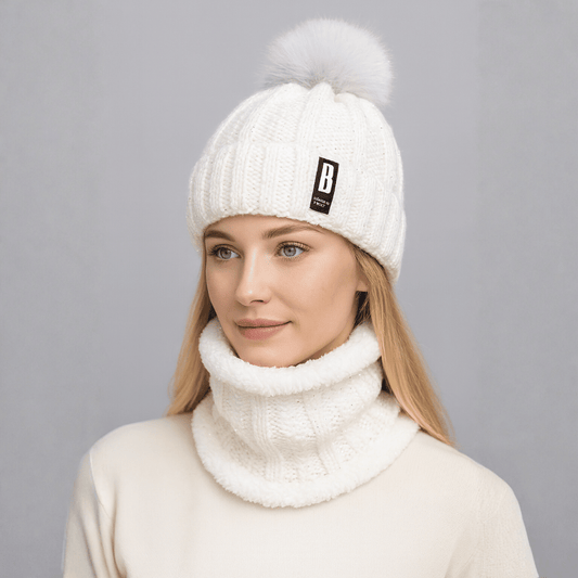 Conjunto Feminino Gola e Touca de Tricô Forrada com Pelúcia