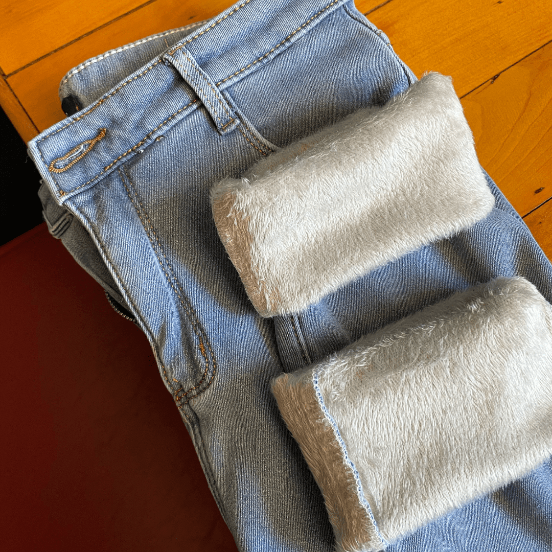 Calça Jeans Feminina com Elastano Peluciada