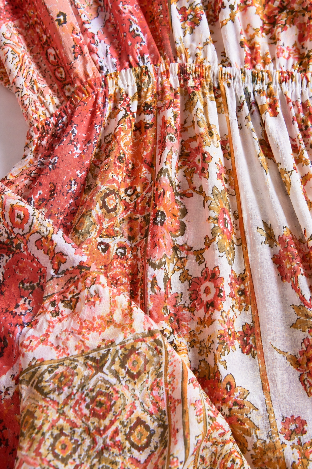 Vestido Brisa Floral do Deserto