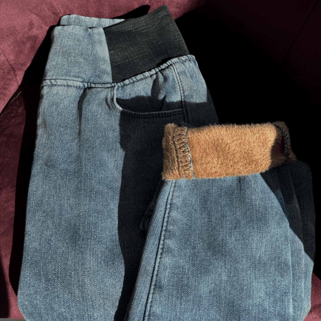 Calça Jeans Feminina Montaria Peluciada